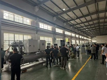 Cientos de líderes de la industria acudieron en masa a Ningbo el 13 de mayo: sea testigo del nacimiento de una nueva generación de aire acondicionado Hisurp fabricado en China